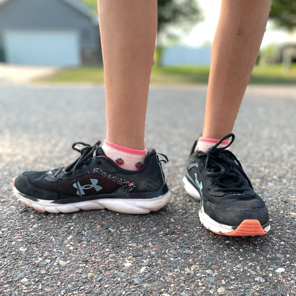 Slip on running shoes